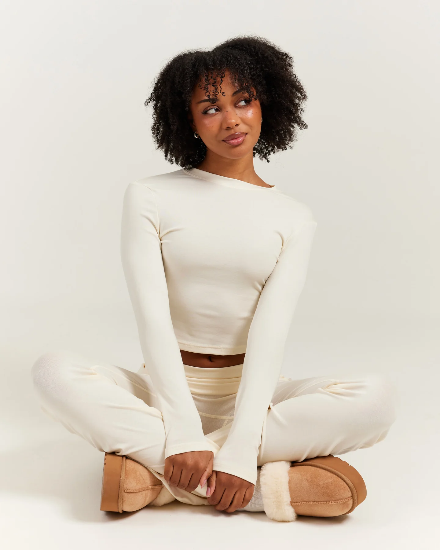 EE Lounge Long Sleeve - Vanilla - Image 4