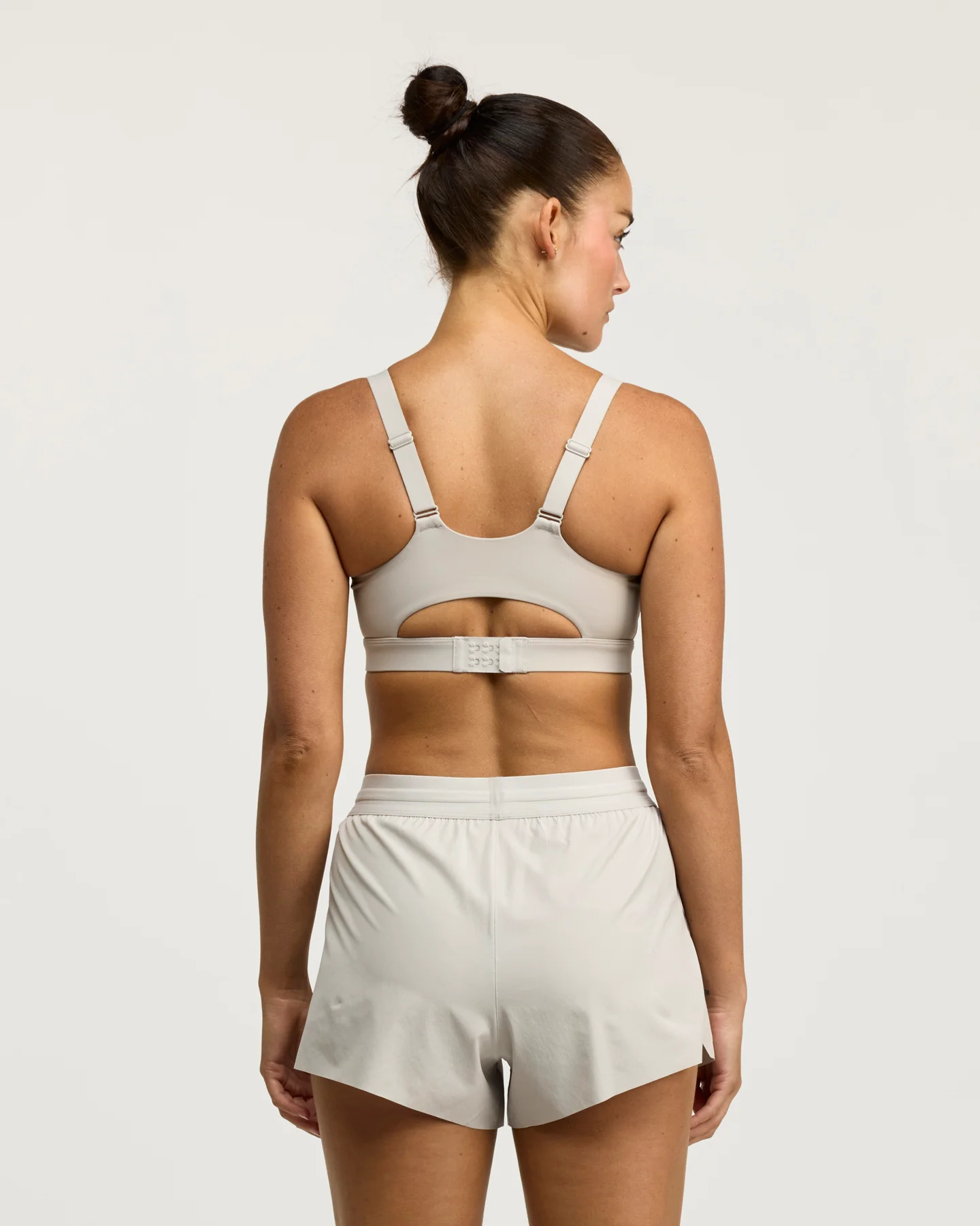 PerForm Train Bra - Stone Grey - Image 2