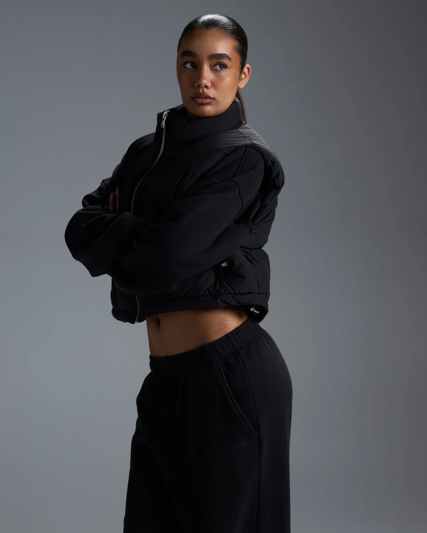 Premium Cropped Puffer Vest - Black - Image 4