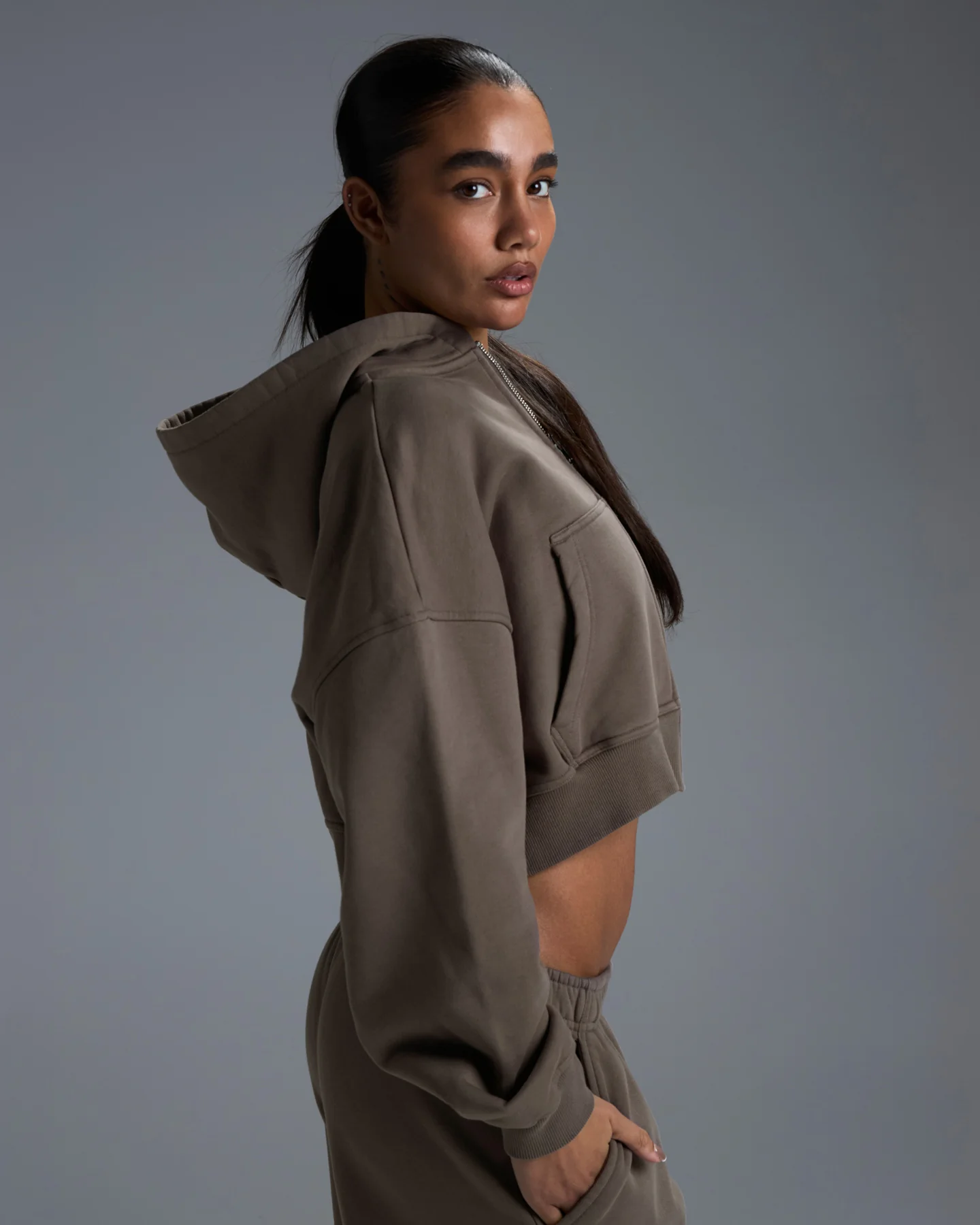 Premium Heavyweight Cropped Zip Through - Dark Taupe - Image 4